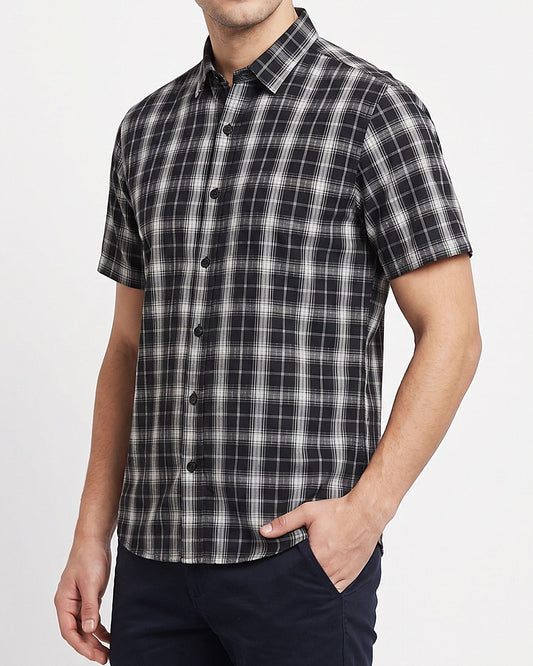 Men's Short-Sleeve Checkered Shirt