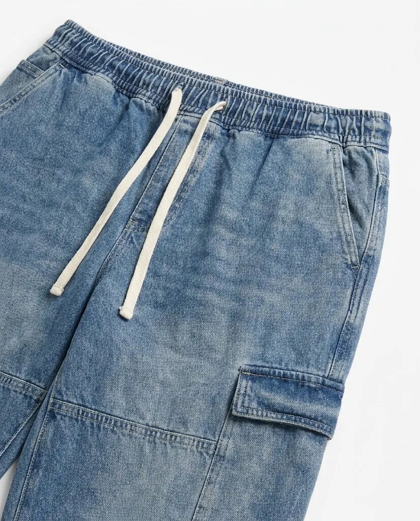 Men's light blue wide leg cargo jeans made of 100% cotton with elastic waist and drawstring by TREE   