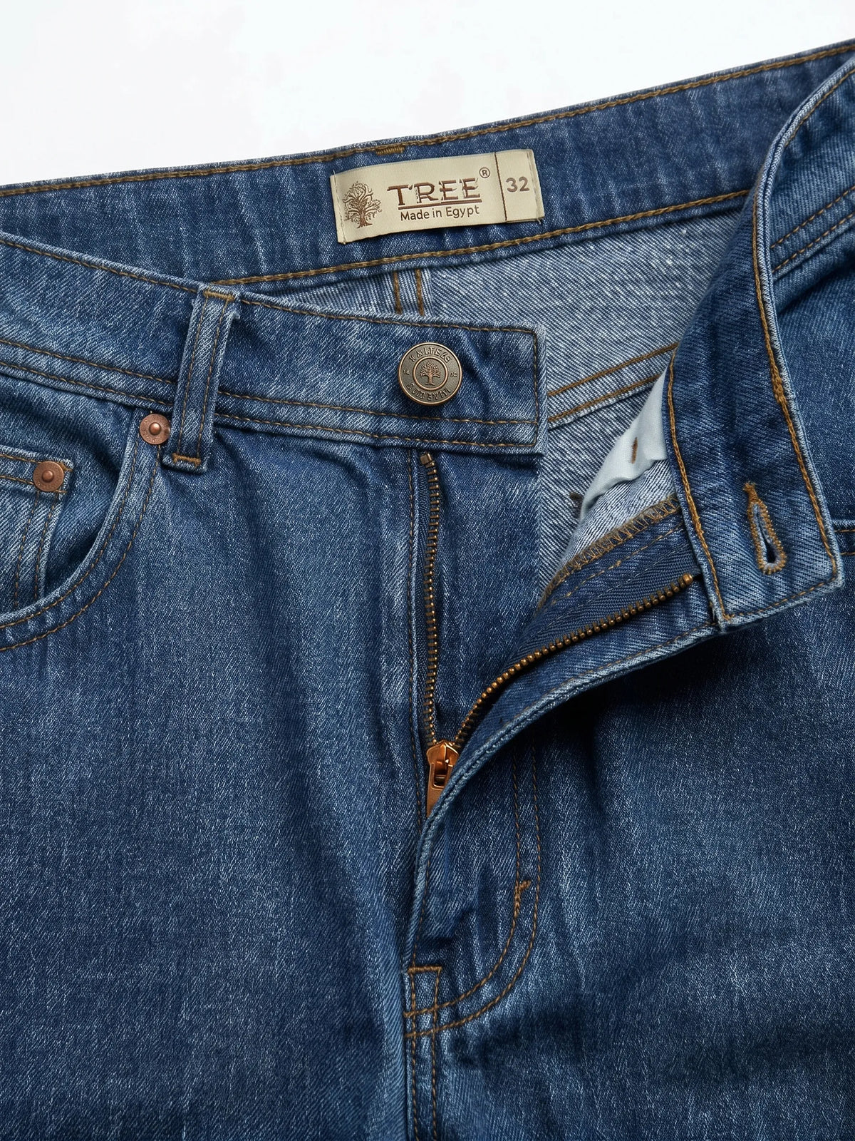 Men's blue baggy jeans with fixed waist and button closure by TREE   