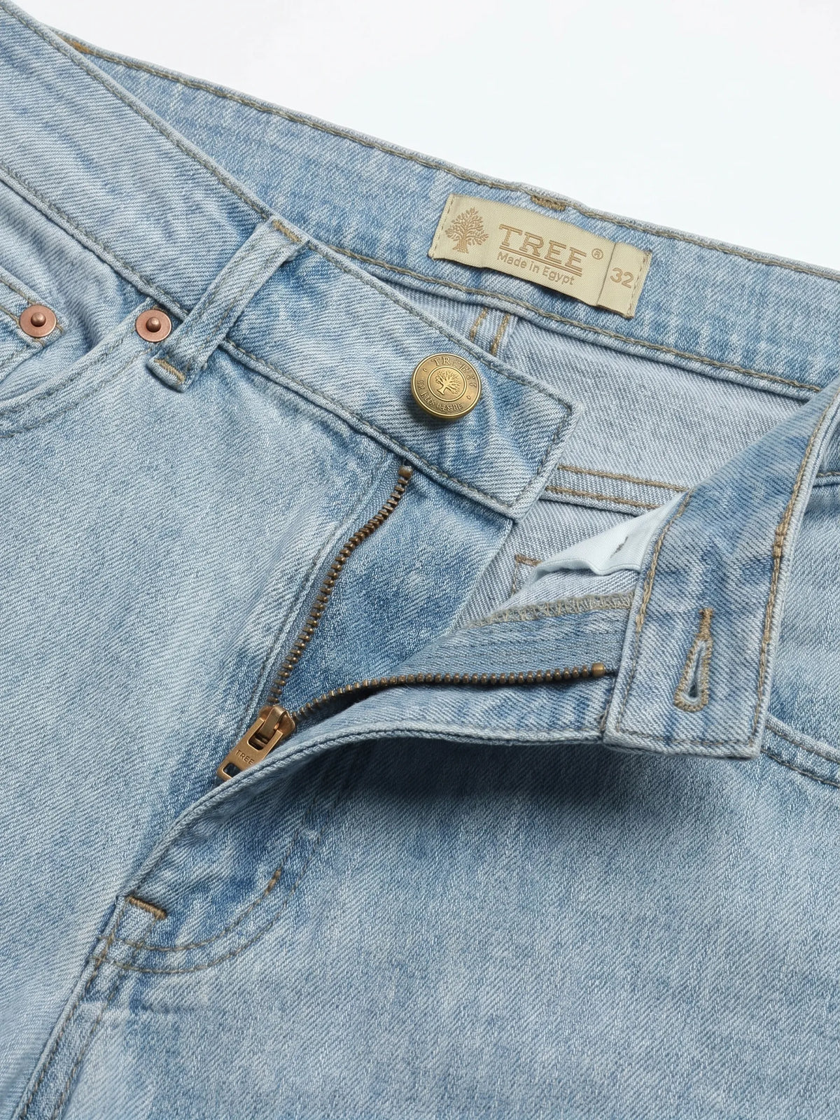 Men's light blue straight fit jeans with fixed waist and button closure by TREE   