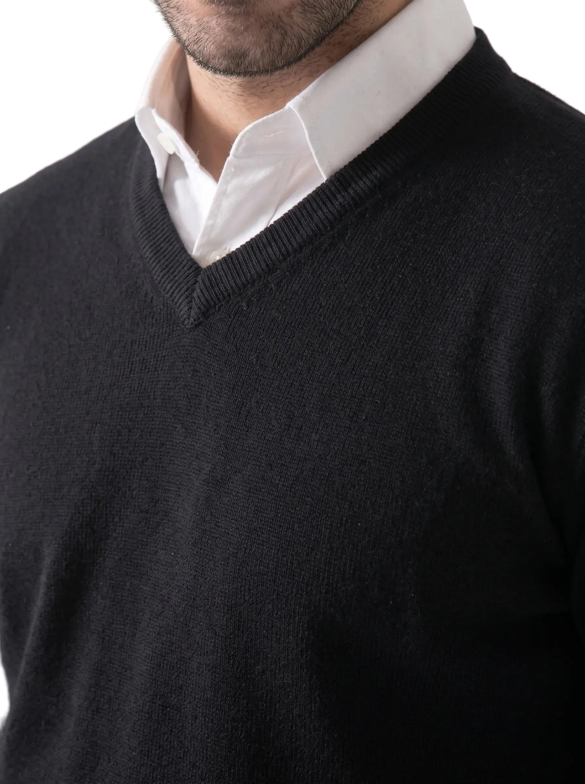 Men's basic v-neck black pullover by TREE   