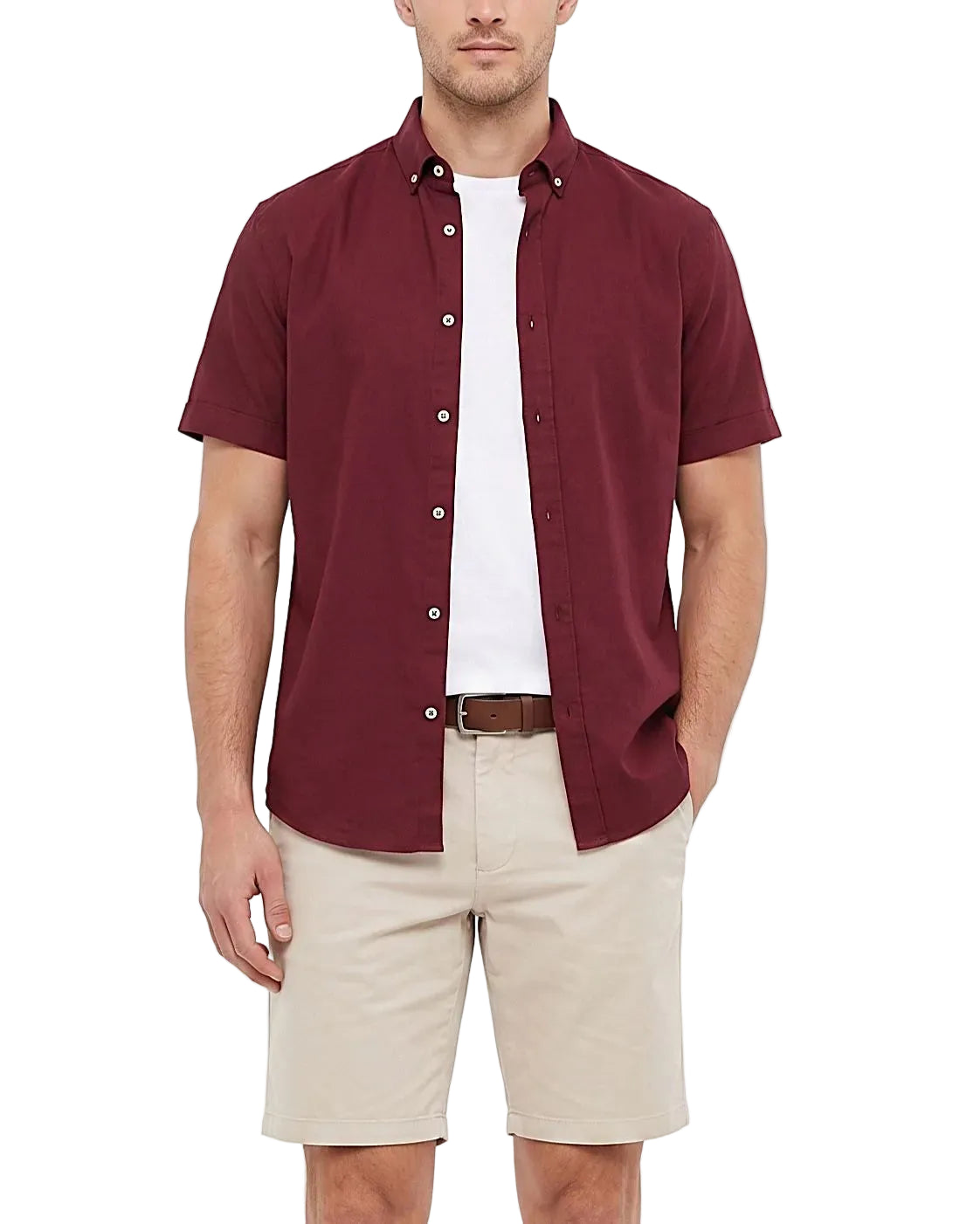 Front view of a model wearing a men's summer short-sleeve button-down shirt in a regular fit by TREE.