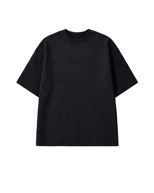 Front view of a model wearing a men's oversized 100% cotton t-shirt by TREE.